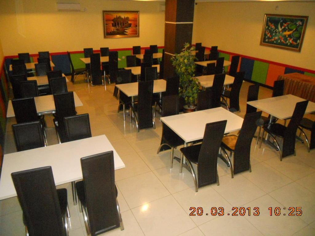 Parma Panam Hotel Pekanbaru Ngoại thất bức ảnh